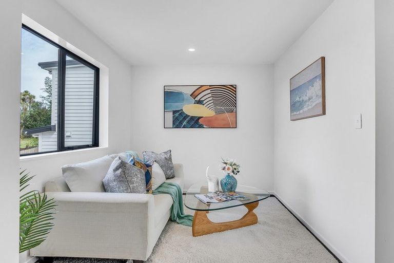 Photo of property in 49a Vera Road, Te Atatu South, Auckland, 0610