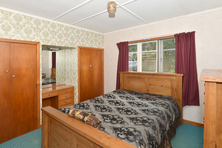 Photo of property in 135 King Street, Hikurangi, 0114