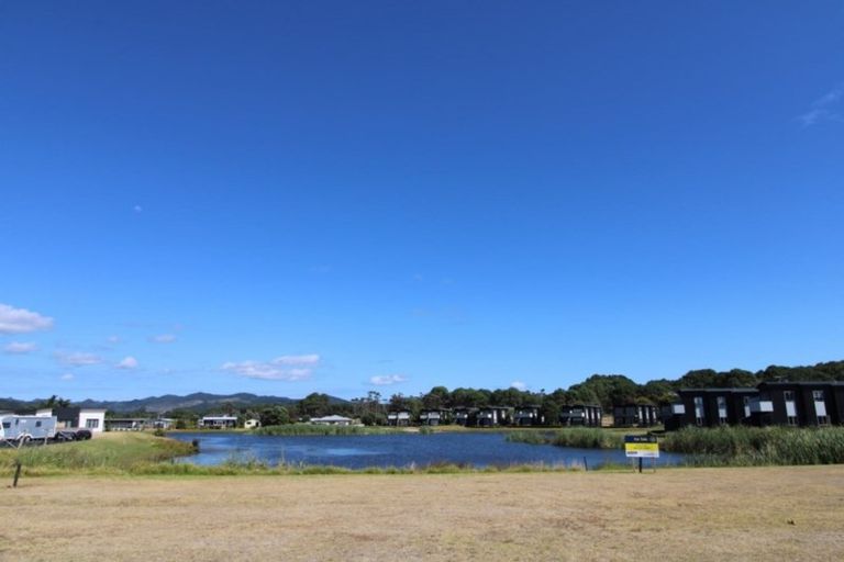 Photo of property in 105 Mahoe Place, Matarangi, Whitianga, 3592