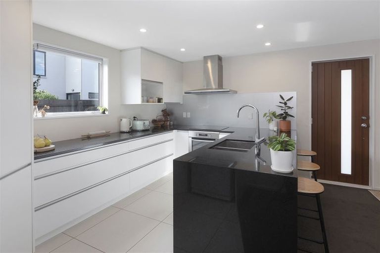 Photo of property in 3/24 Eversleigh Street, St Albans, Christchurch, 8014