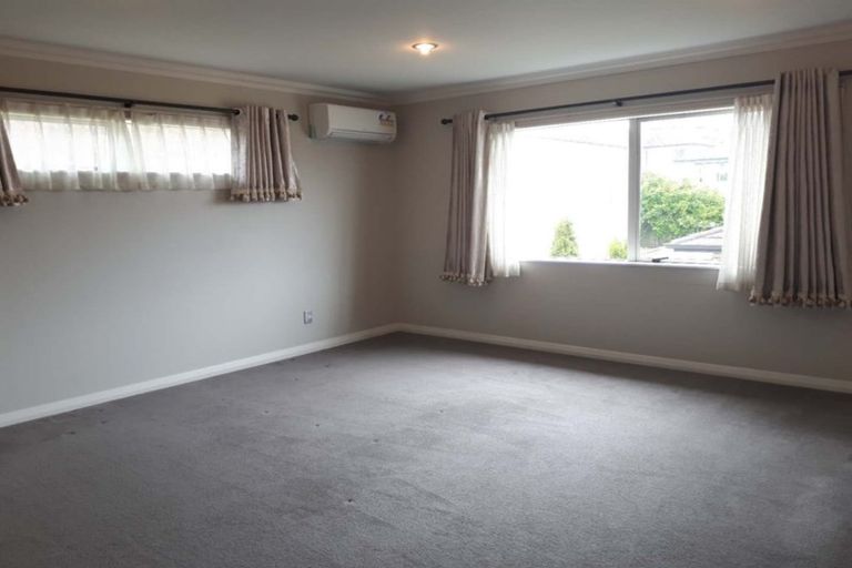 Photo of property in 100 Killybegs Drive, Pinehill, Auckland, 0632