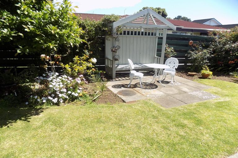 Photo of property in 22 Tupaea Place, Otumoetai, Tauranga, 3110