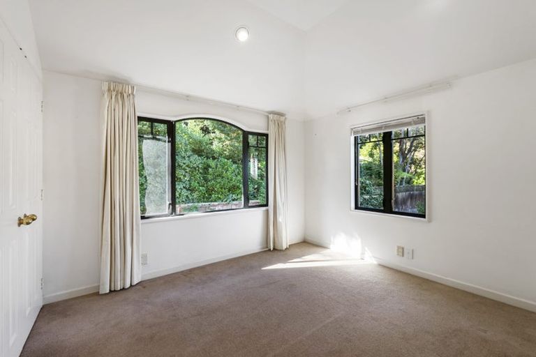 Photo of property in 31 Jubilee Avenue, Devonport, Auckland, 0624