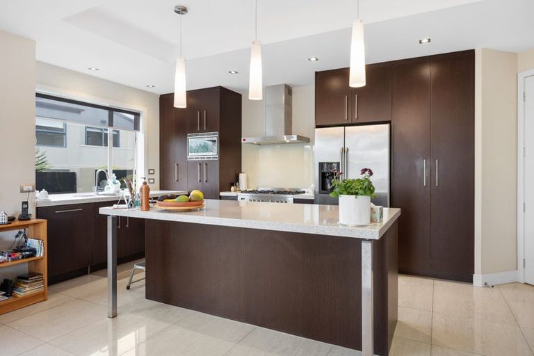 Photo of property in 22 Bluefin Way, West Harbour, Auckland, 0618