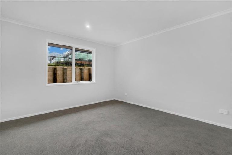 Photo of property in 1 Harry Close, Warkworth, 0910