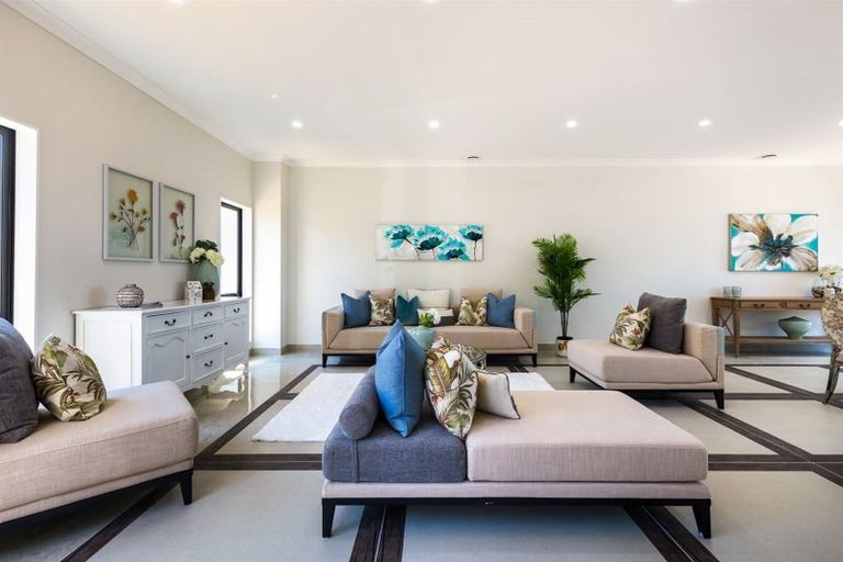 Photo of property in 4225a Great North Road, Glendene, Auckland, 0602