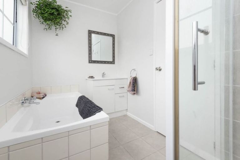 Photo of property in 1/34 Sunnyview Avenue, Shelly Park, Auckland, 2014