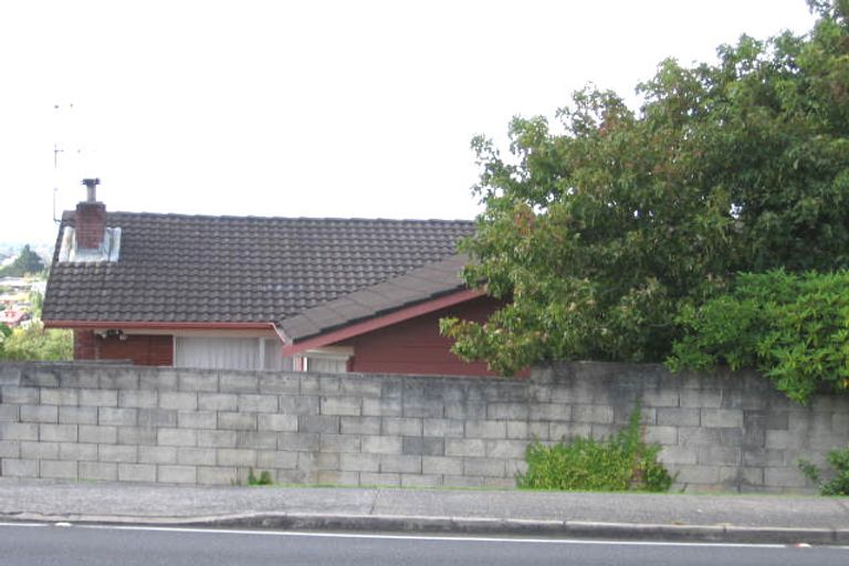 Photo of property in 79 Sunset Road, Totara Vale, Auckland, 0632