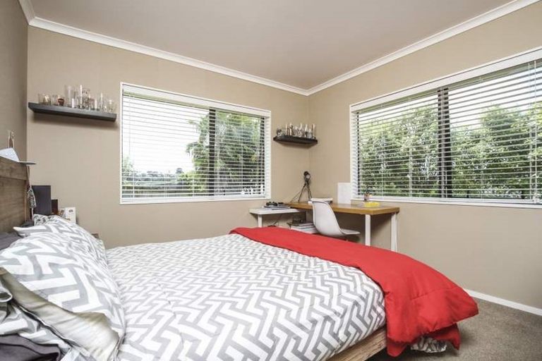 Photo of property in 5 Jadewynn Drive, Massey, Auckland, 0614