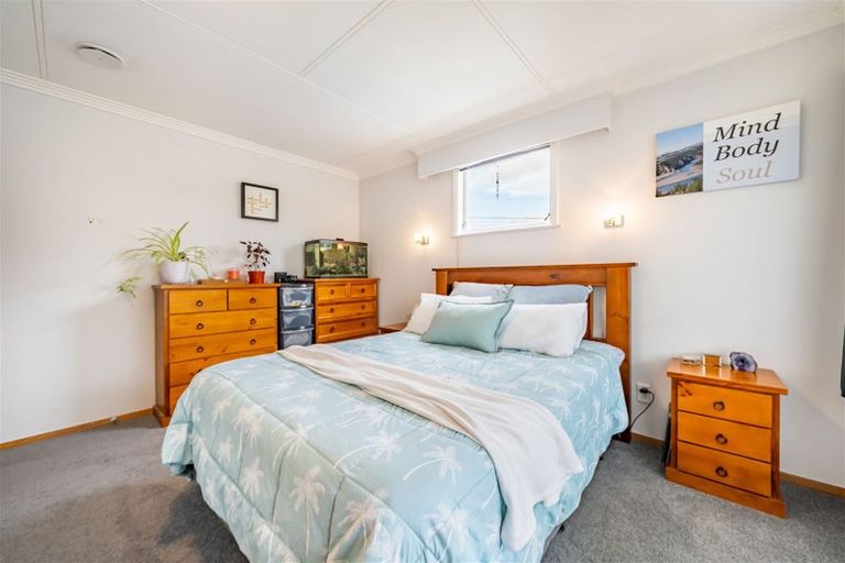 Photo of property in 53 Kashmir Avenue, Clouston Park, Upper Hutt, 5018