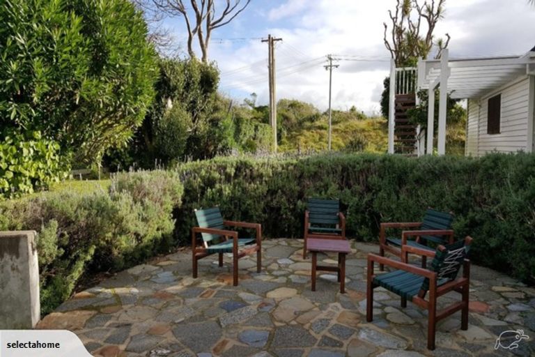 Photo of property in 12 Maire Street, Eastbourne, Lower Hutt, 5013