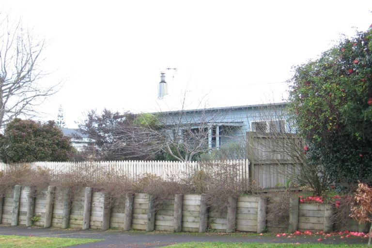 Photo of property in 1 Goldsmith Street, Maeroa, Hamilton, 3200