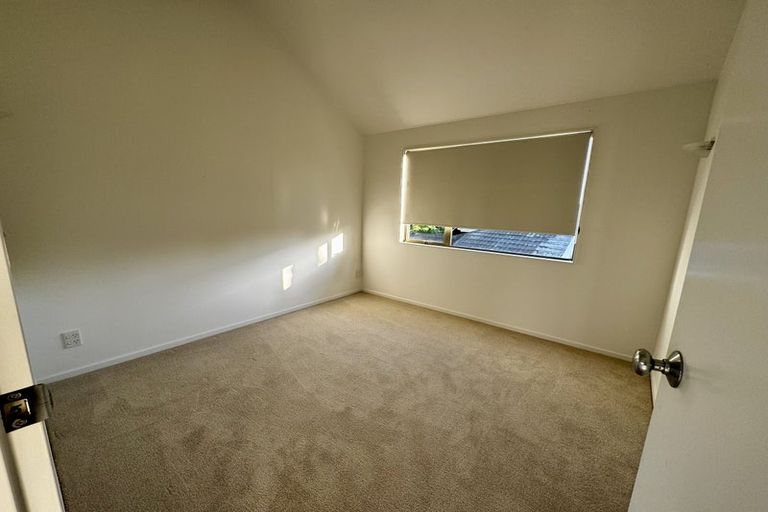 Photo of property in 2/321 Lake Road, Hauraki, Auckland, 0622