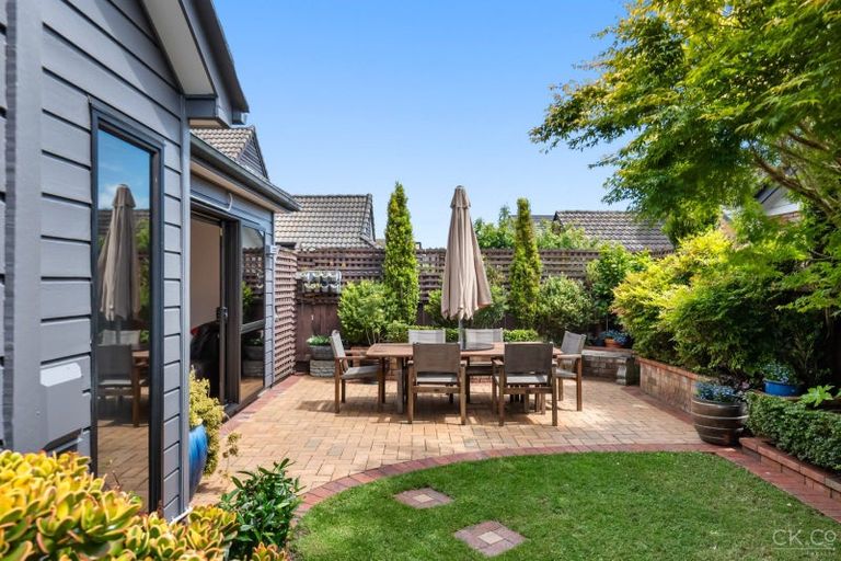 Photo of property in 2/88 Hautana Street, Woburn, Lower Hutt, 5010