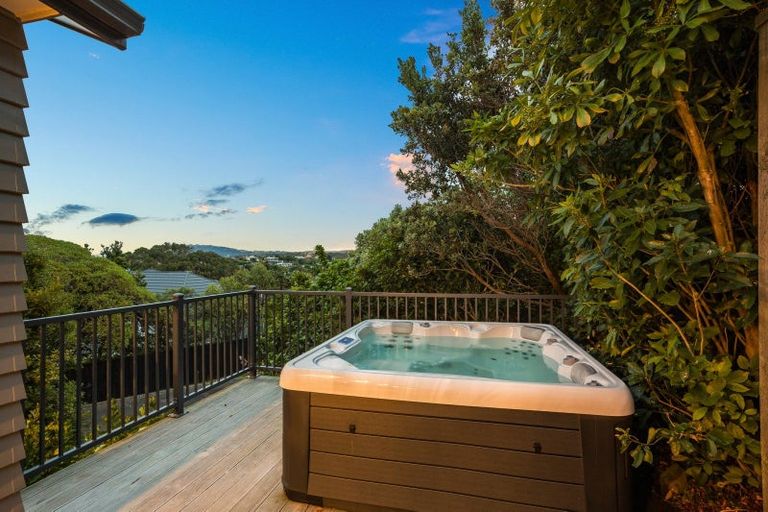 Photo of property in 9b Saint Ives Drive, Camborne, Porirua, 5026