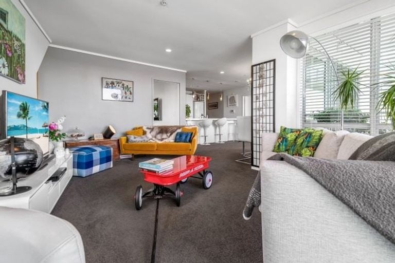 Photo of property in 12/72e Devonport Road, Tauranga, 3110