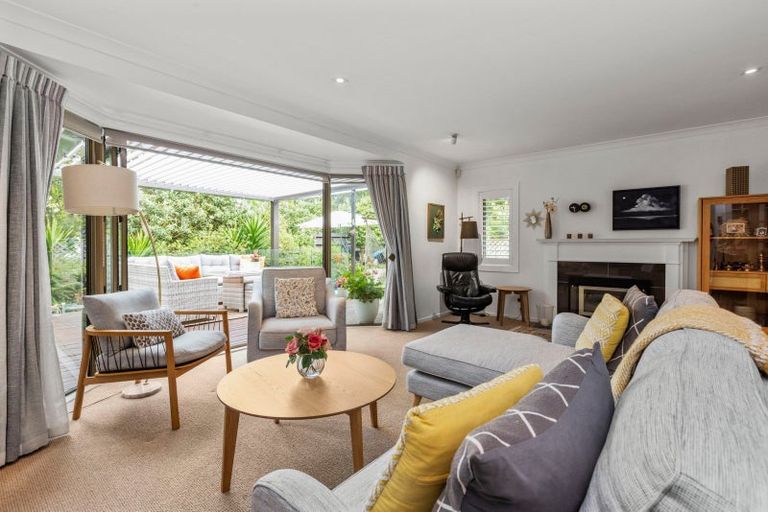 Photo of property in 11 Muritai Crescent, Havelock North, 4130