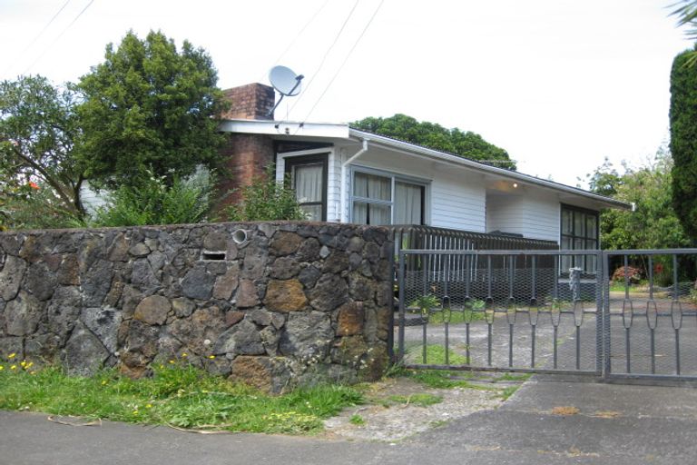 Photo of property in 25 Kapuka Road, Mangere Bridge, Auckland, 2022