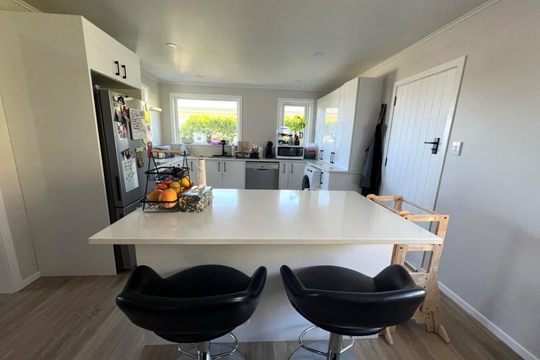 Photo of property in 22 Kenmore Street, Newlands, Wellington, 6037