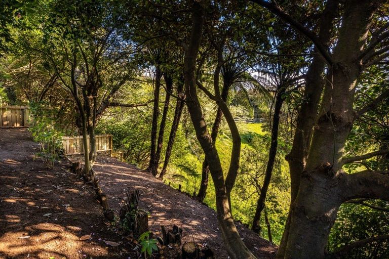 Photo of property in 186 Mangorei Road, Merrilands, New Plymouth, 4312