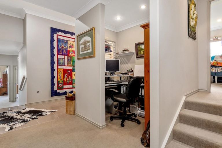 Photo of property in 2 Crater Close, Pyes Pa, Tauranga, 3112