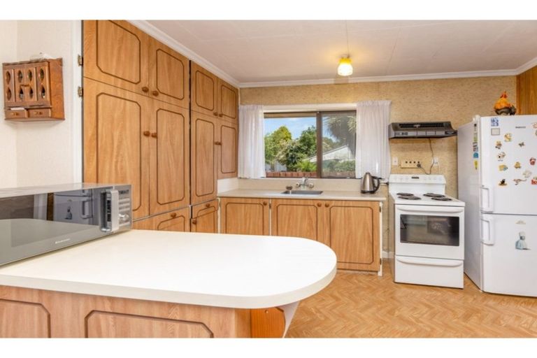 Photo of property in 4 Fenhall Street, Russley, Christchurch, 8042