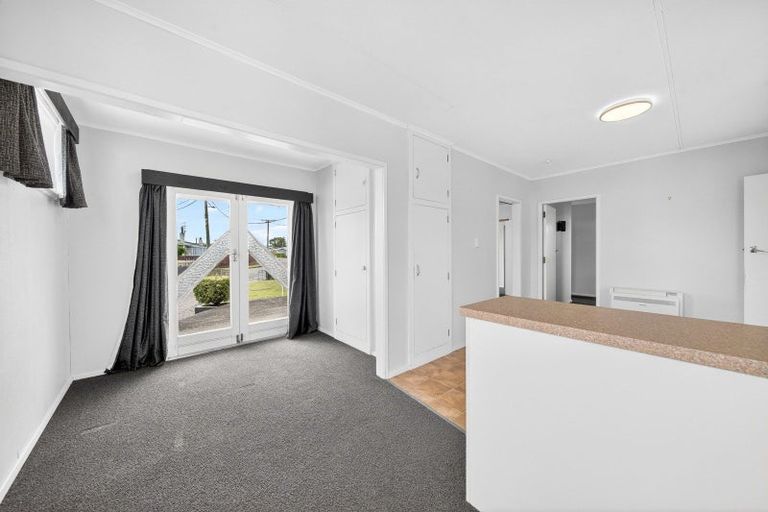 Photo of property in 6 Jones Place, Masterton, 5810