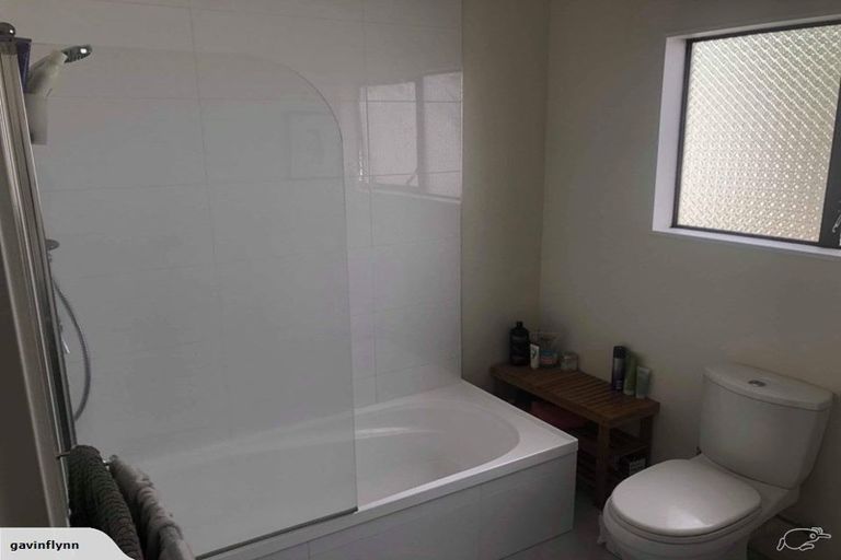 Photo of property in 2/14 Charles Street, Hauraki, Auckland, 0622