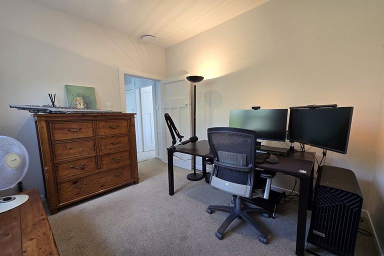 Photo of property in 1 Barretts Way, Miramar, Wellington, 6022