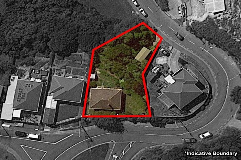 Photo of property in 2 Leveson Street, Strathmore Park, Wellington, 6022