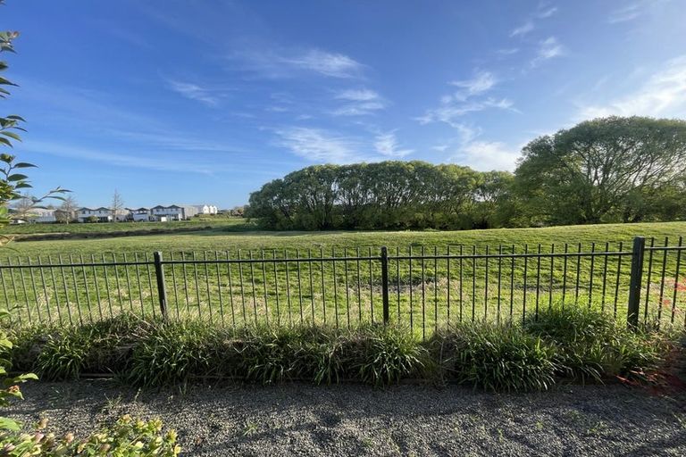 Photo of property in 19 Somerville Crescent, Aidanfield, Christchurch, 8025