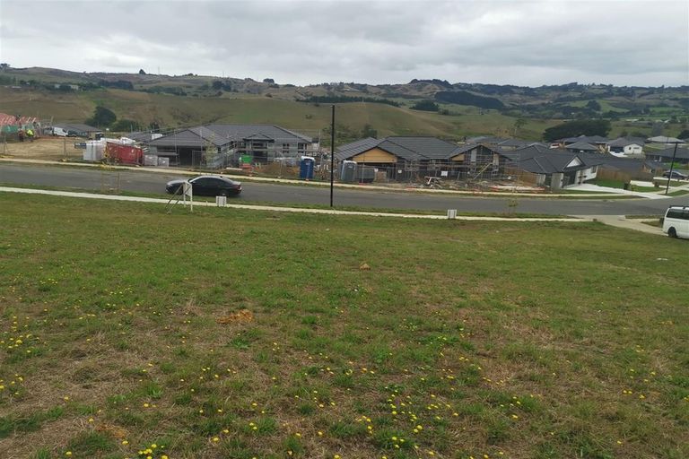 Photo of property in 17 James Elliot Way, Pokeno, 2402