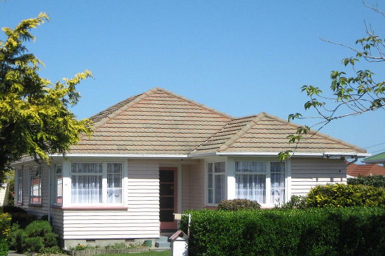 Photo of property in 10 Farquhars Road, Redwood, Christchurch, 8051