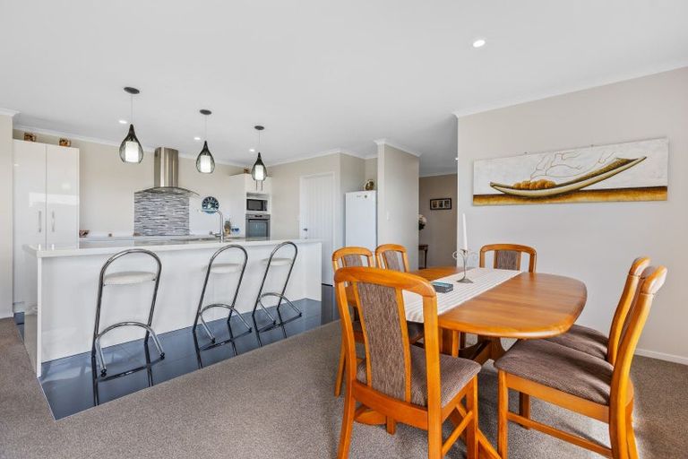 Photo of property in 10 Ta Paora Drive, Bell Block, New Plymouth, 4312