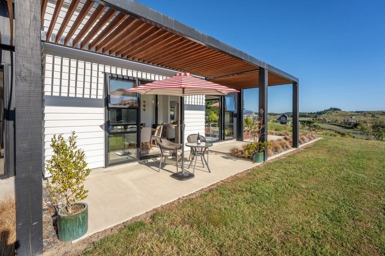 Photo of property in 9 Kristin Place, Manakau, Levin, 5573