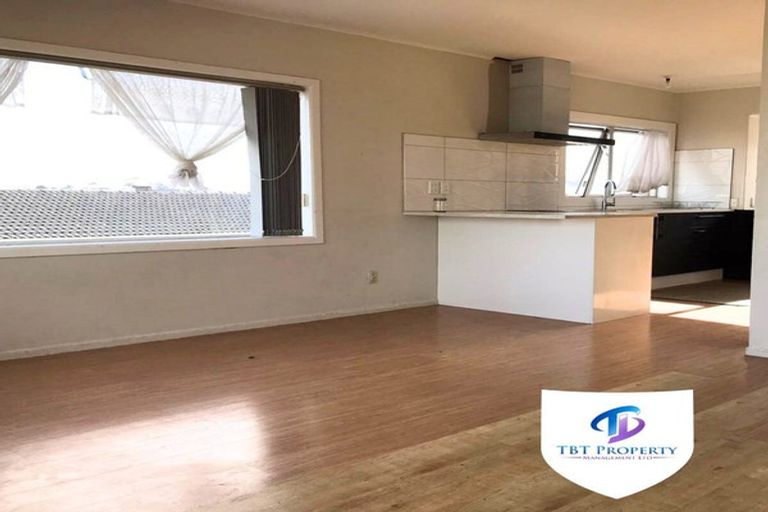 Photo of property in 1 Browns Road, Manurewa, Auckland, 2102