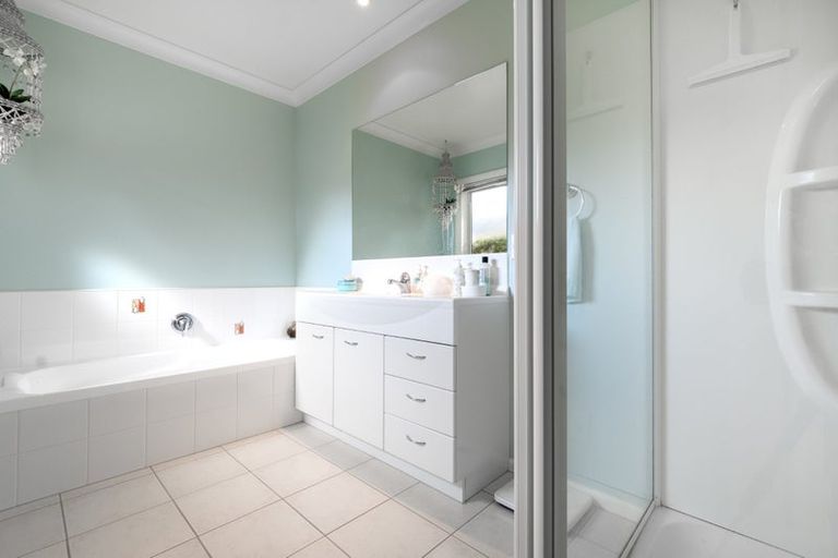 Photo of property in 16 Aurora Avenue, Welcome Bay, Tauranga, 3112