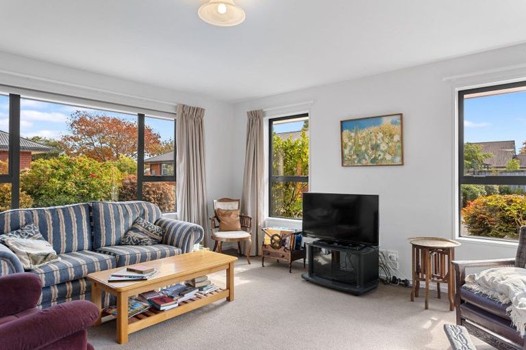 Photo of property in 2/12 Bank Street, Amberley, 7410