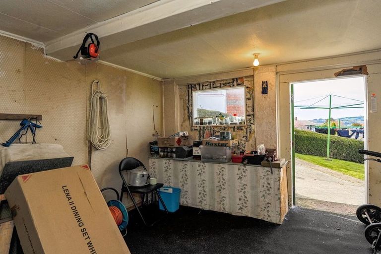 Photo of property in 19 Seaview Terrace, Kew, Dunedin, 9012