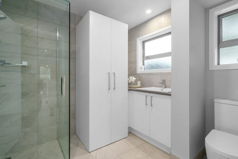 Photo of property in 2/14 Thornton Road, Cambridge, 3434