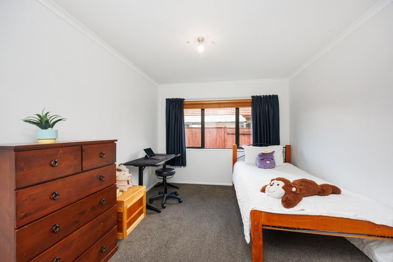 Photo of property in 197 Ruapehu Drive, Fitzherbert, Palmerston North, 4410