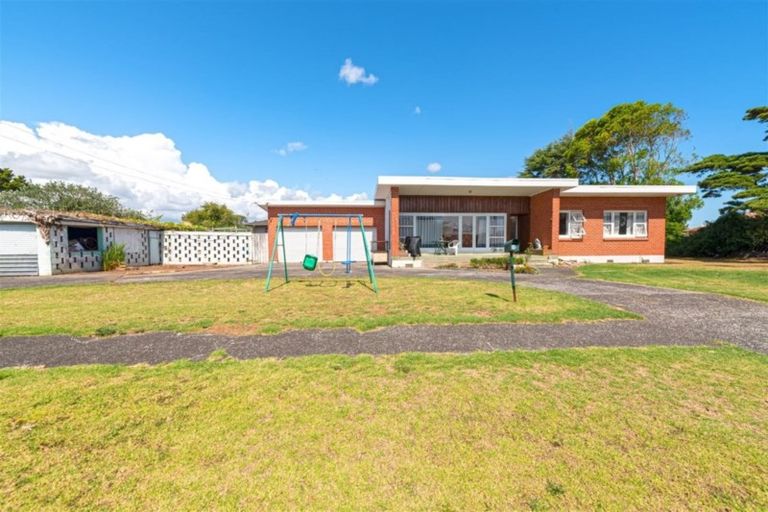Photo of property in 2a Colin Street, Mangere, Auckland, 2022