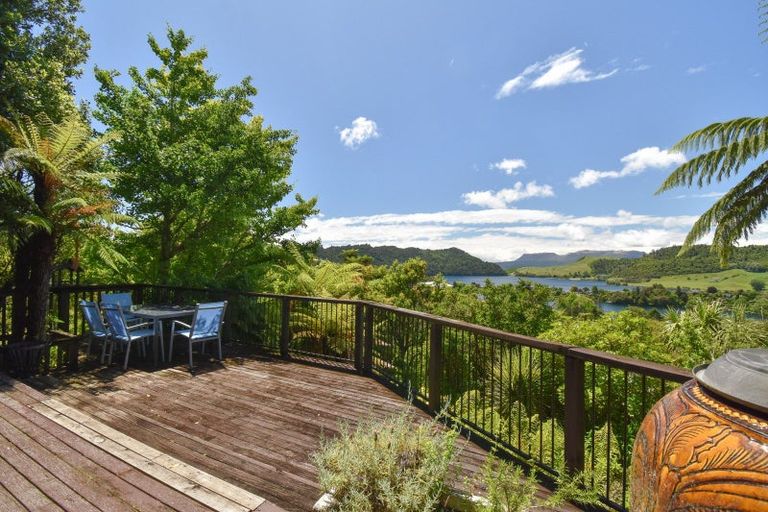 Photo of property in 3 Ridge Road, Lake Okareka, Rotorua, 3076
