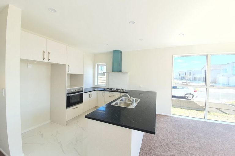 Photo of property in 10 Kapia Drive, Takanini, 2112