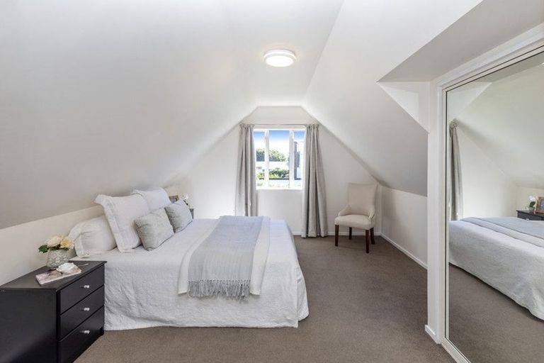 Photo of property in 2/37 Avonhead Road, Avonhead, Christchurch, 8042