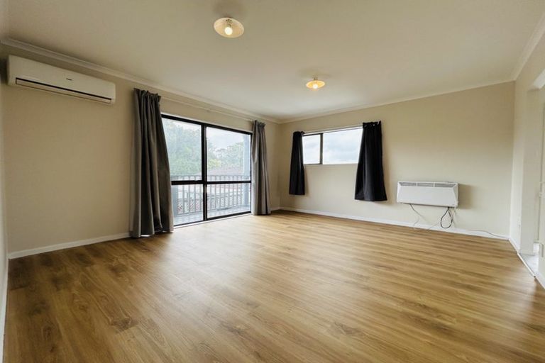 Photo of property in 54 Pinedale Place, Henderson, Auckland, 0610