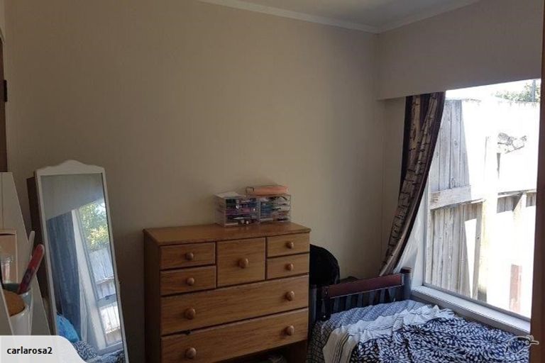 Photo of property in 1/24 Stredwick Drive, Torbay, Auckland, 0630