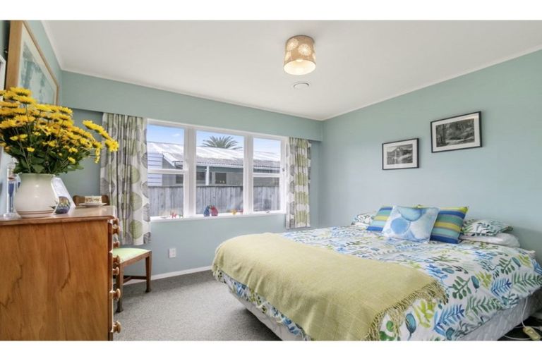 Photo of property in 3 Ruru Crescent, Heretaunga, Upper Hutt, 5018