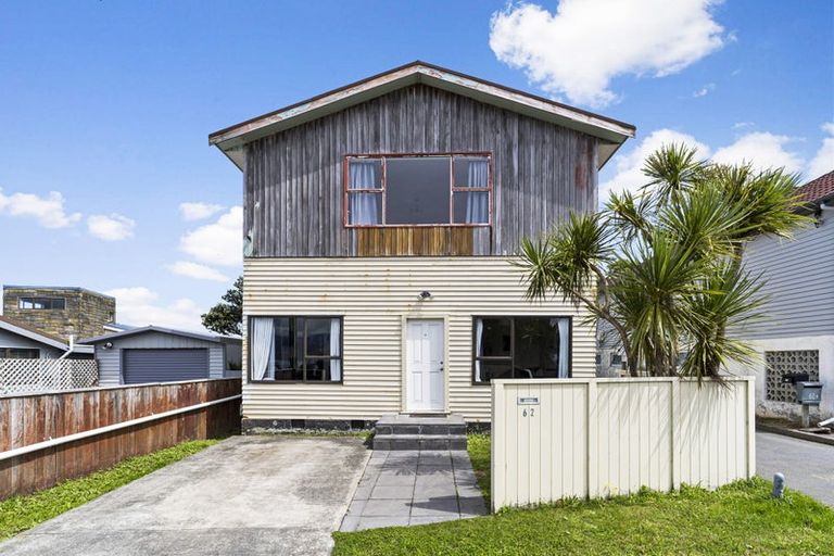 Photo of property in 62 View Road, Houghton Bay, Wellington, 6023