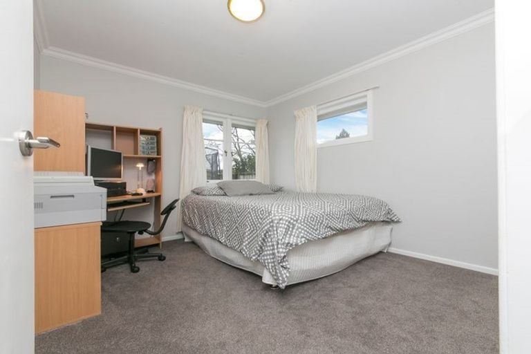 Photo of property in 100 Swanson Road, Henderson, Auckland, 0610
